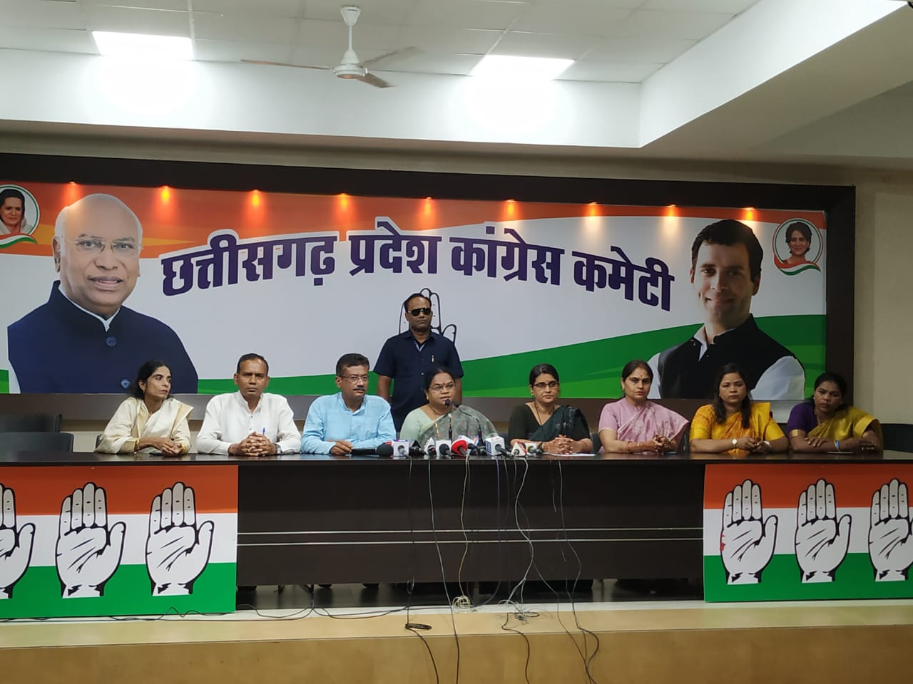 10 सितंबर को करेंगे महिला कांग्रेस मुख्यमंत्री निवास का घेराव..