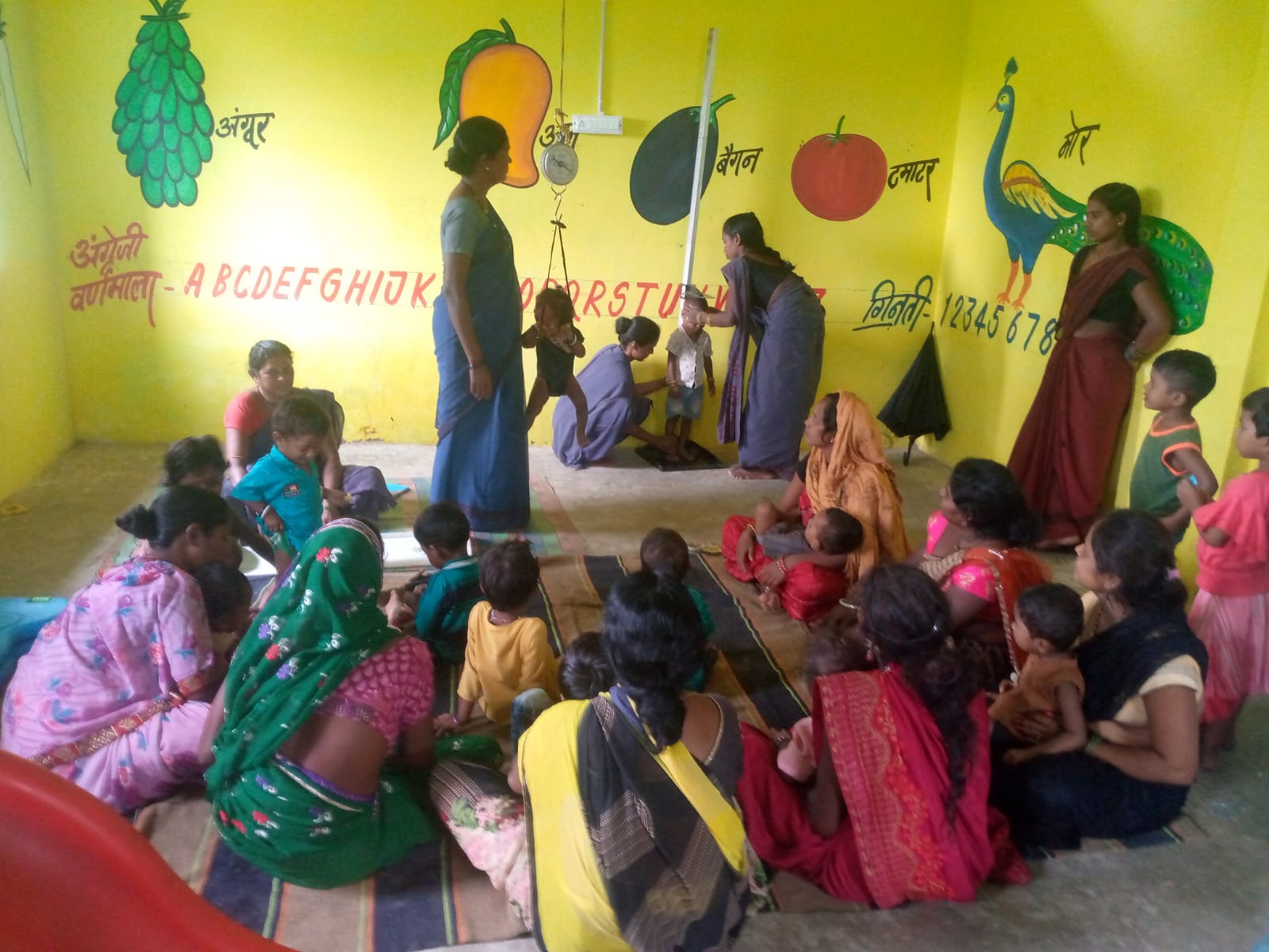 ग्राम पंचायत जिल्गा में आंगनबाड़ी कार्यकर्ताओं के द्वारा मनाया गया वजन त्यौहार कार्यक्रम